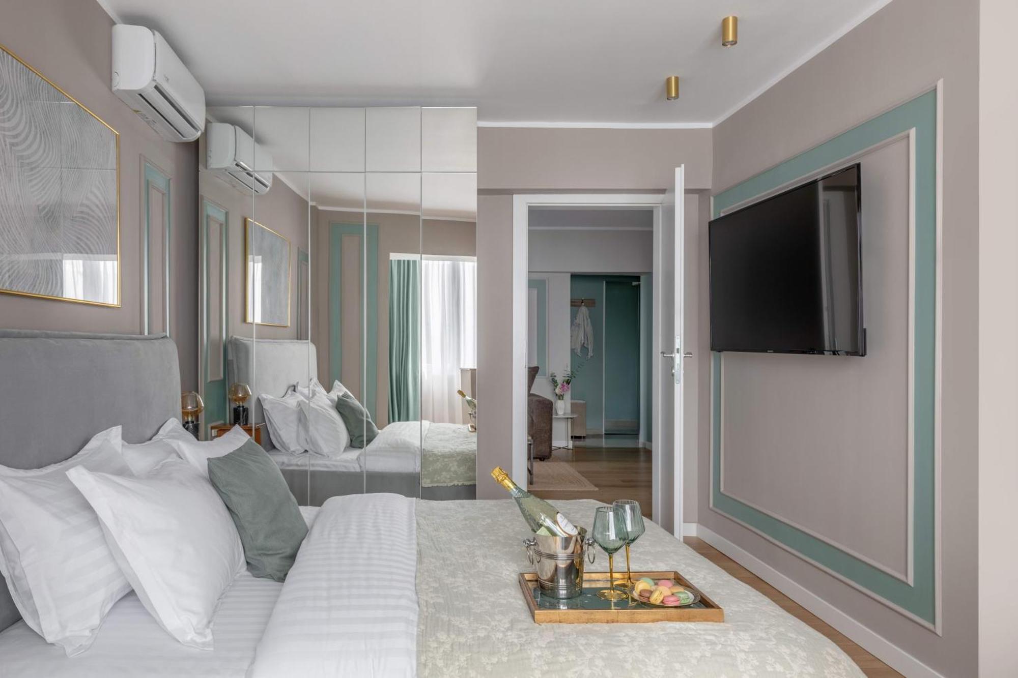 Holt - Sublime Minty Green 1Br On The Park Bukarest Exterior foto